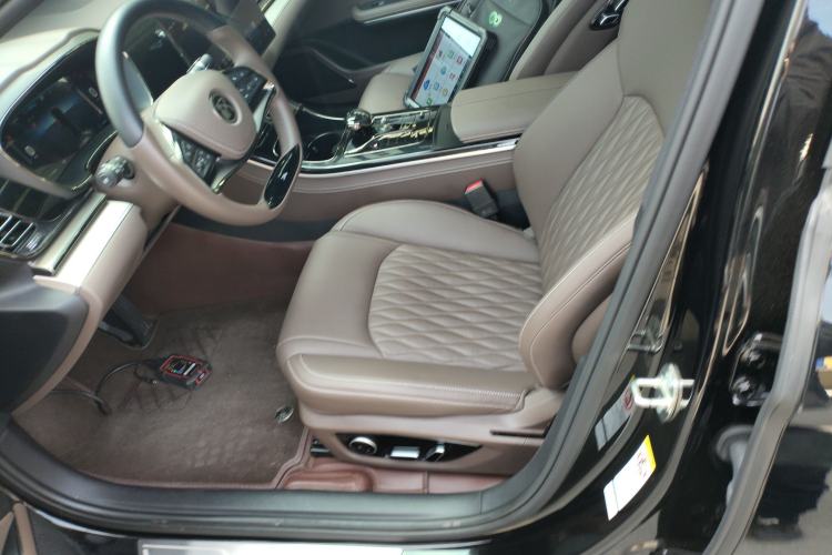 Used BYD Han 2024 DM-i Glory Edition 121KM Elite Model Left Front Seat