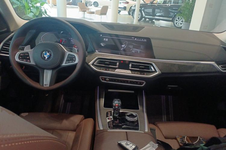 Used BMW X5 2022 xDrive40i Luxury Edition M Sport Package

