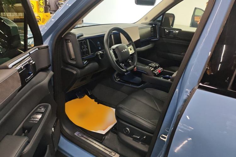 Used Formula Leopard 5 2023 Explore Edition
