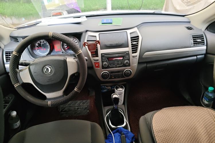 Used Dongfeng Aeolus A60 2014 1.6L Manual Smart-Drive Elite Version Center Console