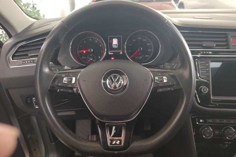 Used Volkswagen Tiguan L 2017 380TSI Automatic All-Wheel-Drive Flagship Edition Steering Wheel