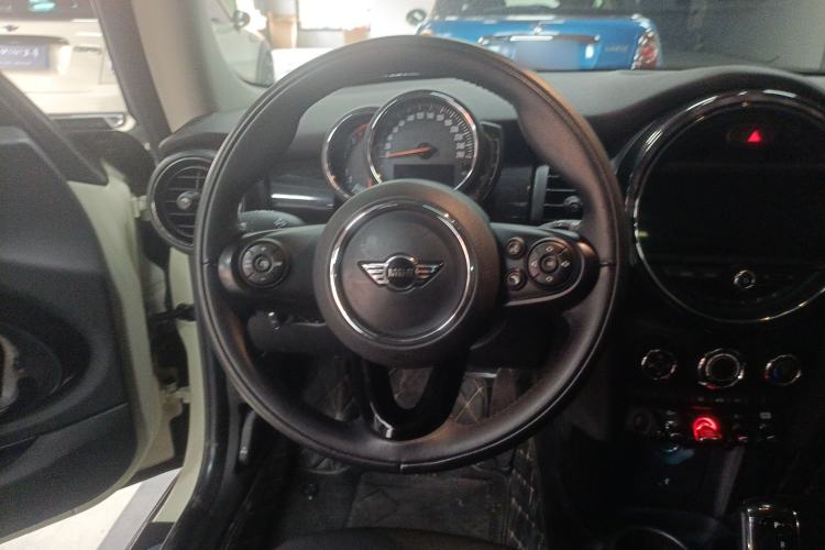 Used MINI 2018 1.5T COOPER Classic Edition
