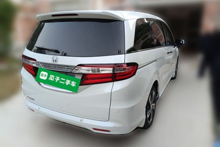 Used Honda Odyssey 2015 Revised Version 2.4L Supreme Edition