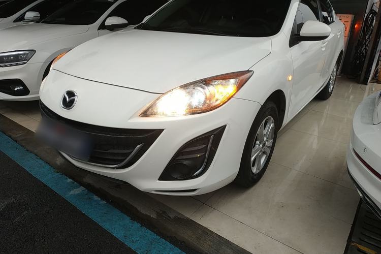 Used Mazda Mazda 3 2015 Sedan 1.6L Manual Comfort Model