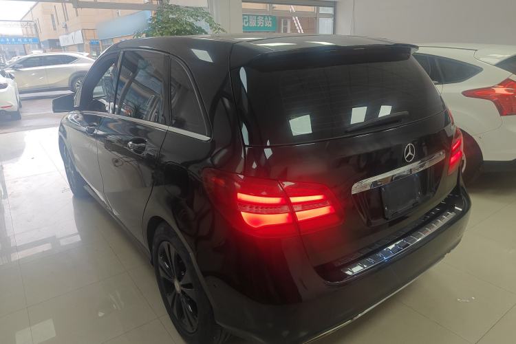 Used Mercedes-Benz B-Class 2015 B 200 Fashion Model Exterior 2