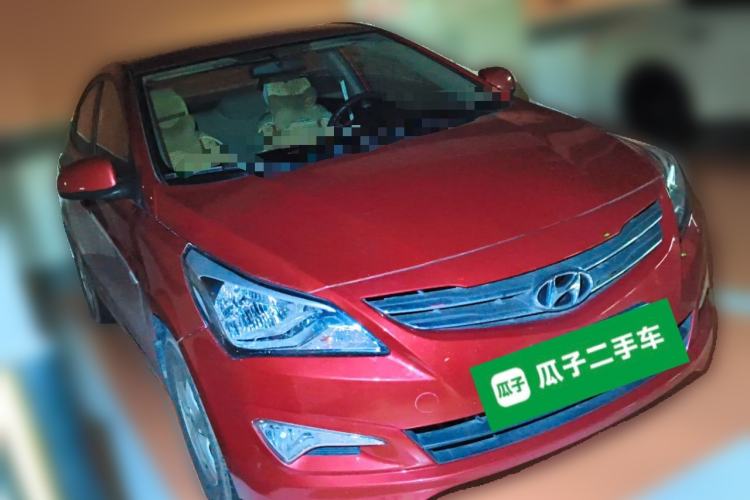 Used Hyundai Verna (older generation) 2014 1.4L Automatic Smart GLS Front Right 45 Deg