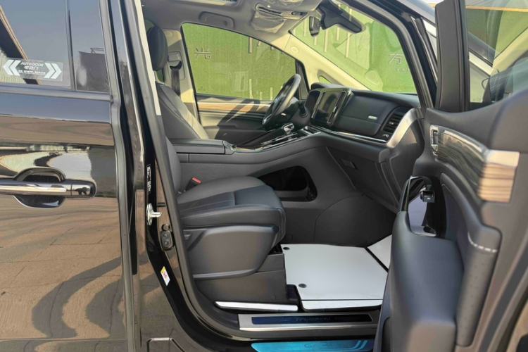 Used GAC Trumpchi M8 2023 Lingxiu Series 390T Prestige Edition
