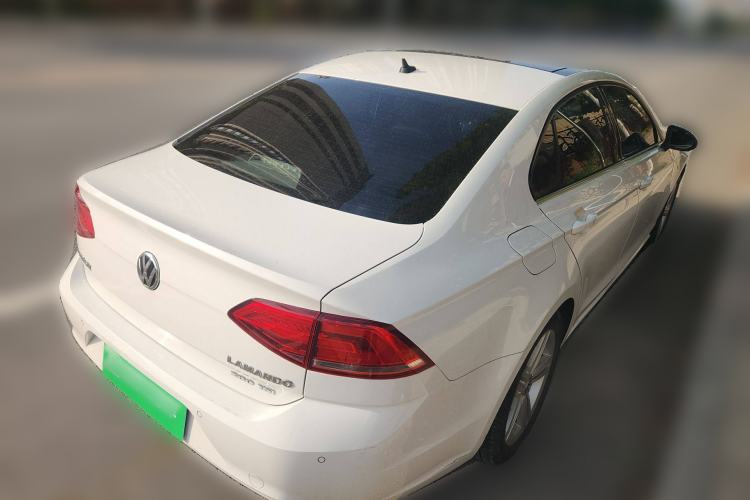 Used Volkswagen Lamando 2015 280TSI Manual Comfort Edition Rear Right 45 Deg