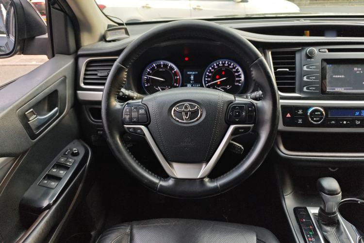 Used Toyota Highlander 2015 2.0T Four-Wheel Drive Luxury Edition 7-Seater Steering Wheel