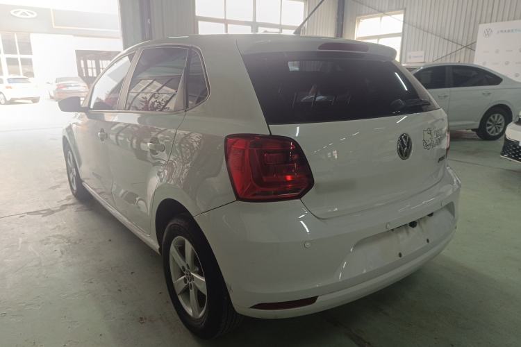 Used Volkswagen Polo 2016 1.4L Manual Fashion Model Exterior 2