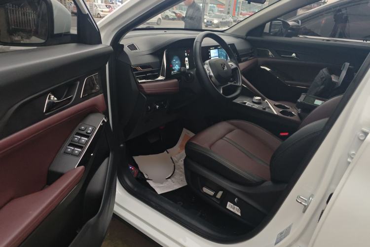 Used SOL X8 PLUS 2023 1.5 TGDI DCT Smart Edition 7-Seater