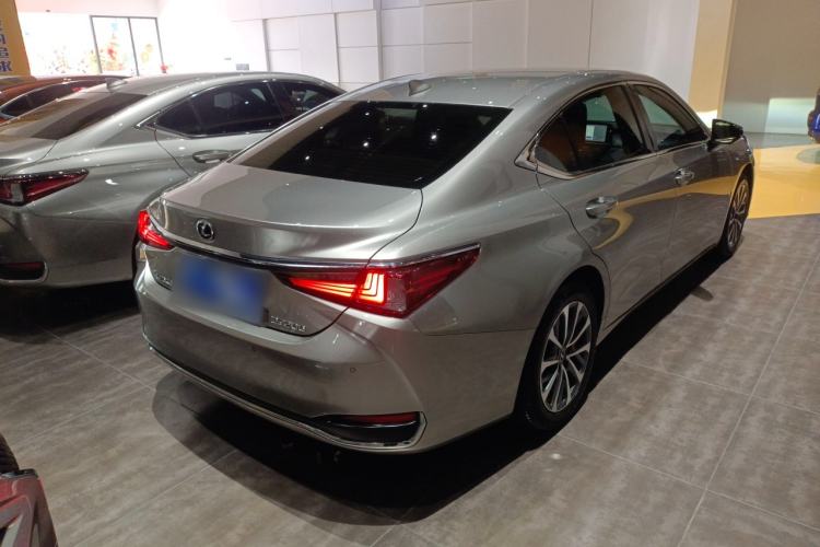 Used Lexus ES 2022 200 Excellence Edition