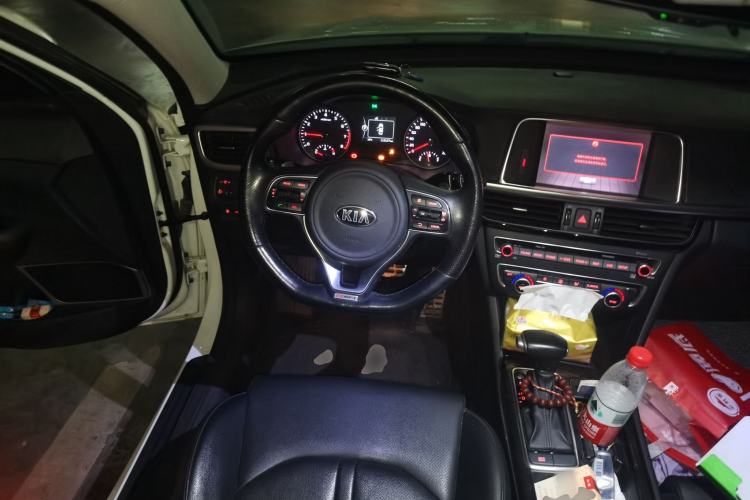 Used Kia K5 2016 1.6T Automatic LUX Steering Wheel