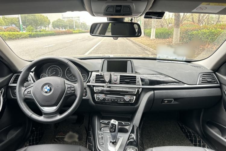 Used BMW 3 Series 2017 320Li Fashion Model
