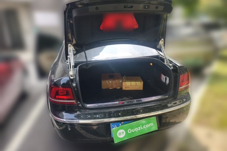 Used Volkswagen Phaeton 2011 3.6L V6 4-Seater Extended-Length Individual Edition
