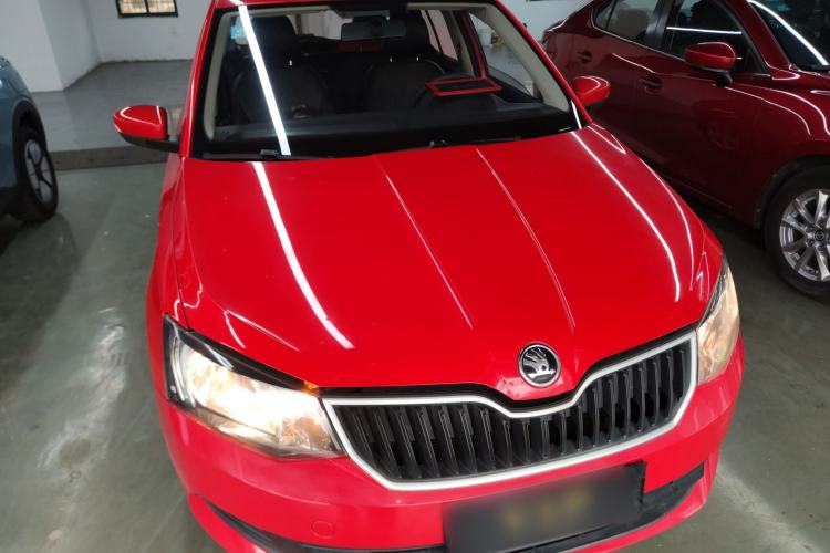 Used Skoda Fabia 2017 1.4L Automatic Car Enjoy Edition
