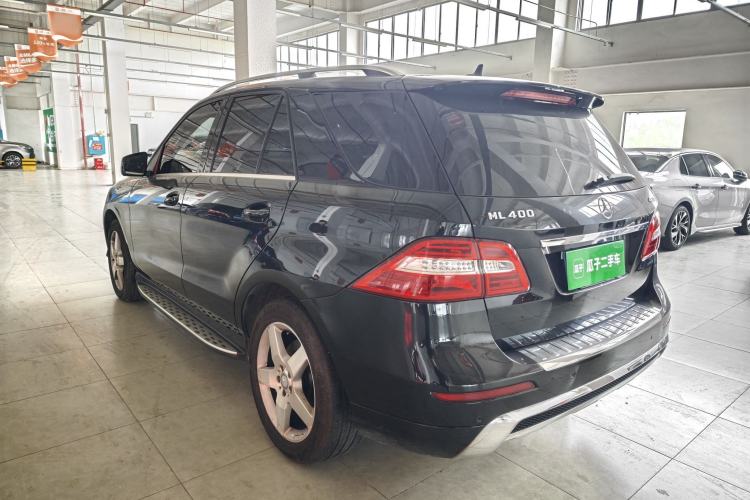 Used Mercedes-Benz M-Class 2014 ML 400 4MATIC Luxury Model Exterior 8