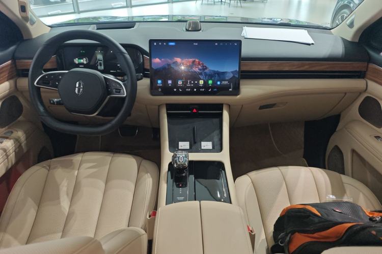 Used Hima AITO M7 2022 1.5T Four-Wheel Drive Luxury Edition Center Console