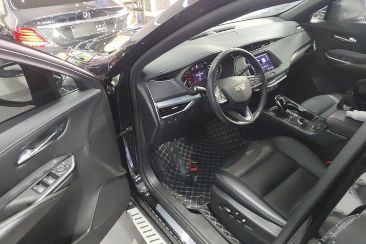 Used Cadillac XT4 2021 28T Two-Wheel Drive Luxury Version
