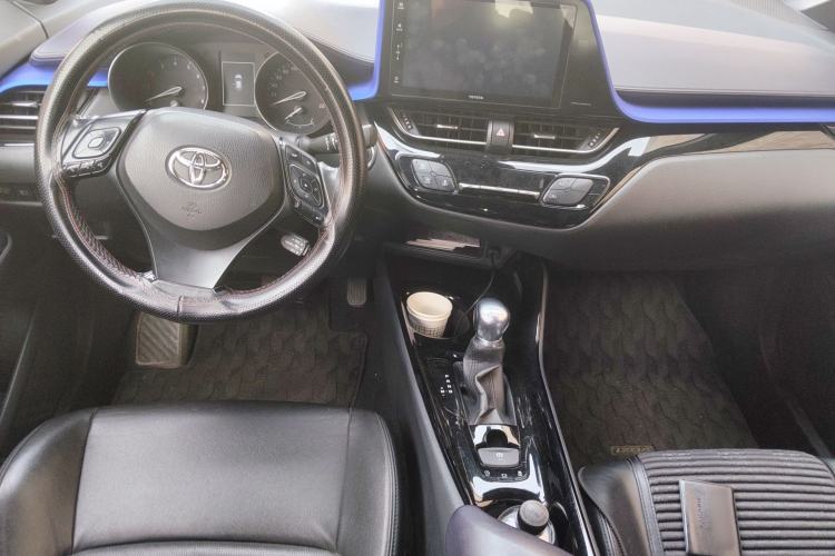 Used Toyota IZOA 2018 2.0L Yichi Version China VI Standard
