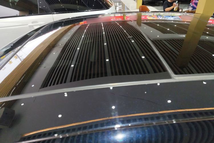 Used Hongqi H5 2025 2.0T Automatic Flag Edition – 500 000 Units Commemorative Version Roof