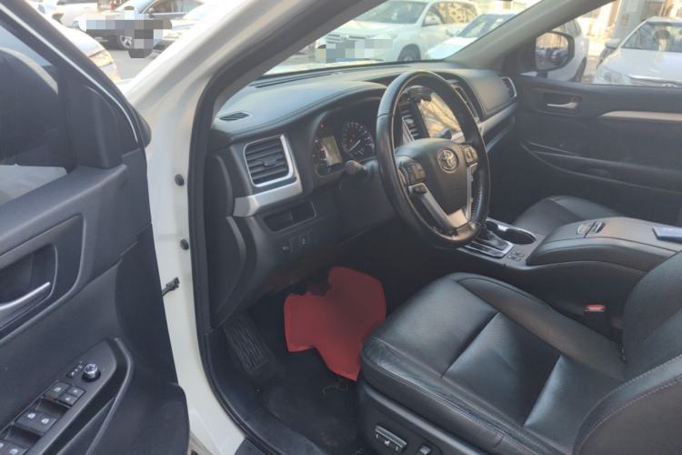 Used Toyota Highlander 2017 2.0T Four-Wheel Drive Luxury Edition 7 Seats Driver Seat