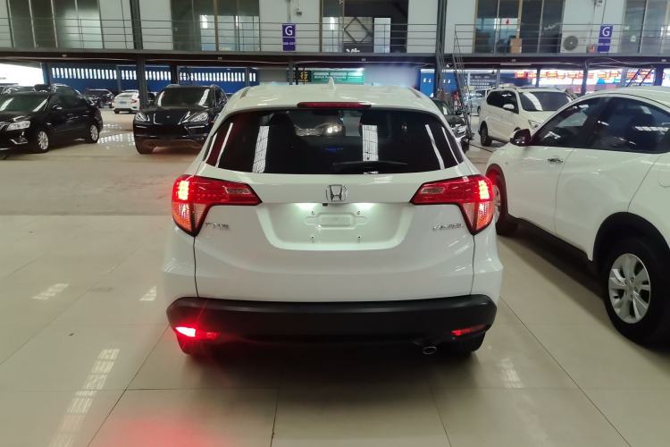 Used Honda Vezel 2016 1.8L CVT Front-Wheel Drive Pioneer Edition