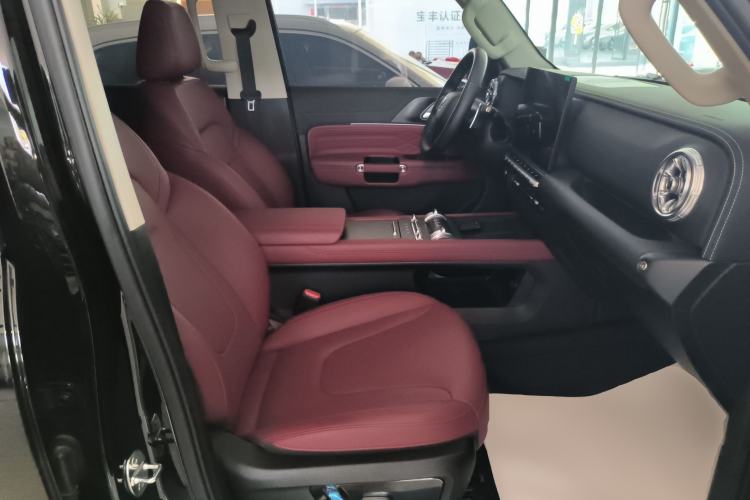 Used Tank 300 2025 2.4T Diesel Version Right Front Seat