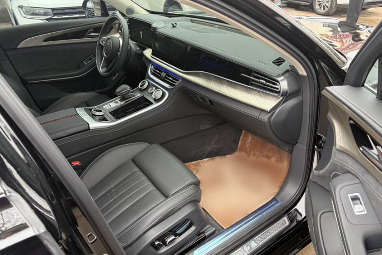 Used Hongqi H9 2022 2.0T Smart Connect Flagship Edition Interior 7