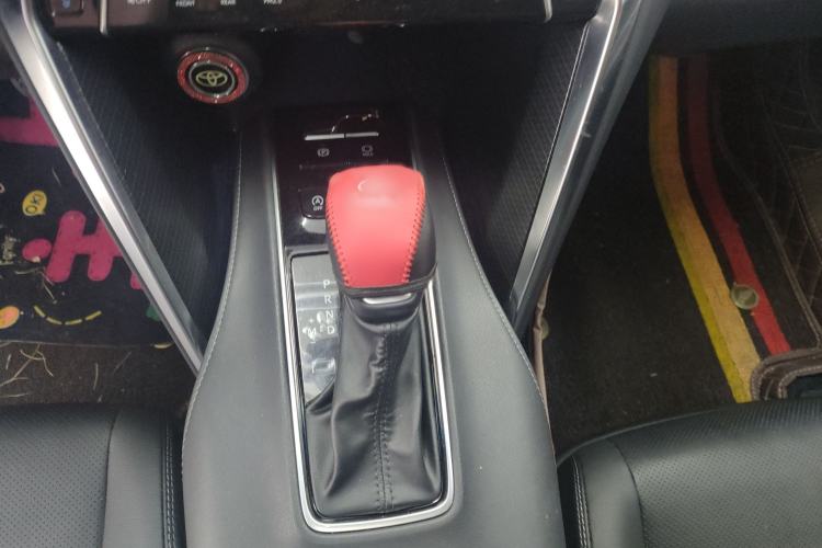 Used Toyota Venza 2023 2.0L CVT Two-Wheel Drive Prestige Version Interior 3