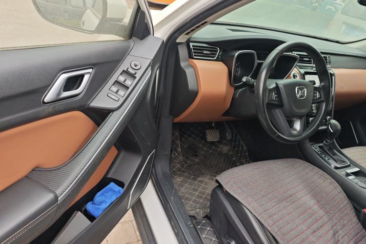 Used JMC Yusheng S330 2016 1.5L GTDi Automatic Two-Wheel Drive Prestige Edition Driver Seat