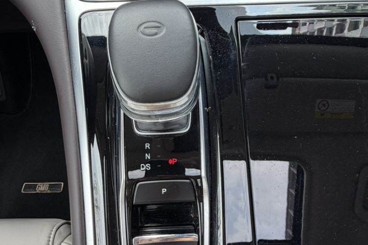 Used GAC Trumpchi M8 2021 Master Series 390T Ultimate Edition Gear Lever