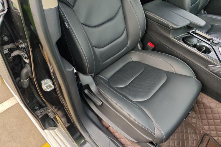 Used SAIC MAXUS D90 2017 2.0T Automatic All-Wheel Drive Sirius