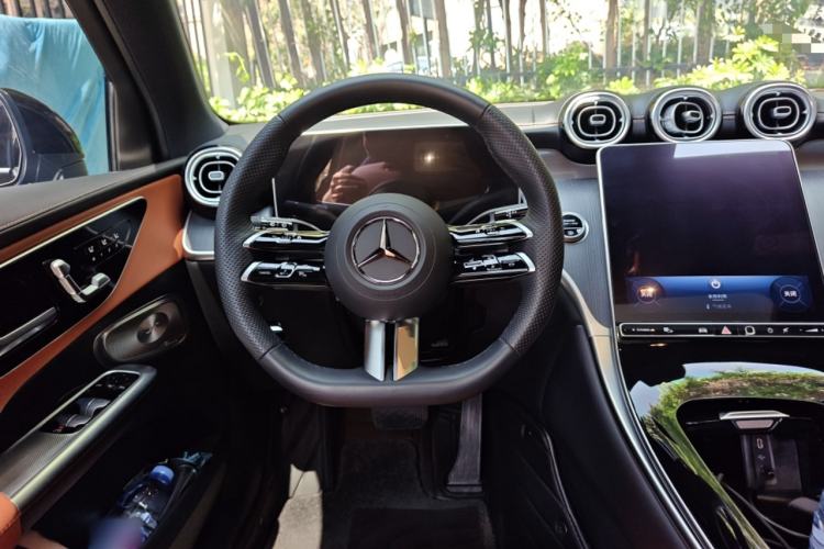 Used Mercedes-Benz GLC 2024 Facelifted GLC 260 L 4MATIC Luxury Version 5 Seats