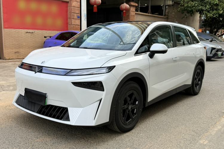 Used Venucia VX6 2024 450 Travel Edition