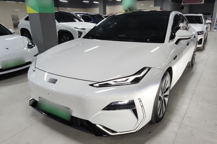 Used Geely Galaxy E8 2024 665 km Range Rear-Drive Starship Long-Range Version