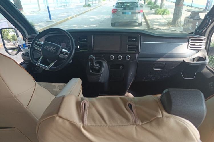 Used JMC Fushun 2025 2.0T 6MT Diesel Short-Wheelbase Low-Roof Commercial Multi-Purpose Passenger Vehicle with 5/6 Seats and Lift-Up Tailgate