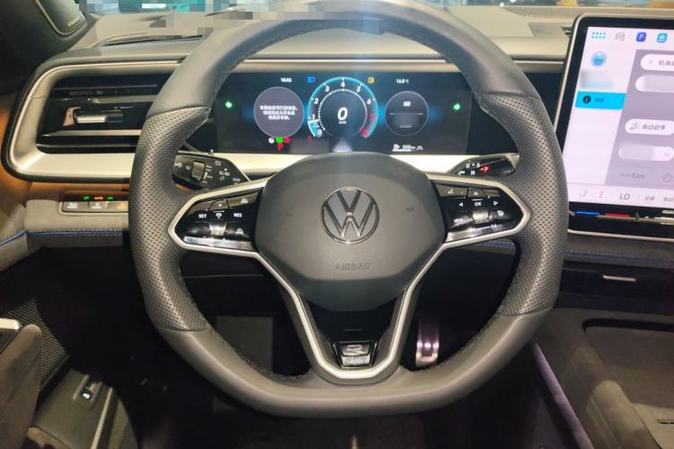 Used Volkswagen Teramont 2025 Tiguan Pro 450TSI Four-Wheel Drive Summit Edition
