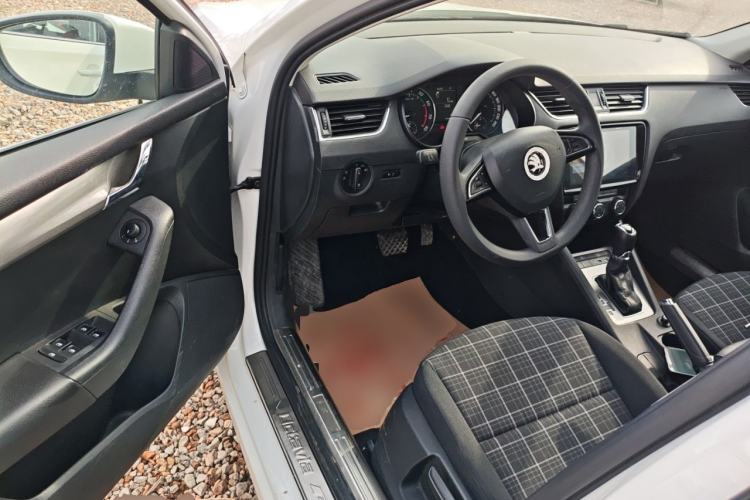 Used Skoda Octavia 2019 1.5L Automatic SmartDrive Comfort Edition China V Standard Driver Seat