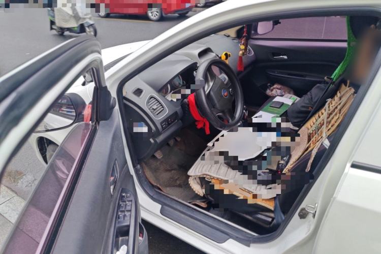 Used Geely Auto Diamond 2015 Sedan 1.5L Manual SuperDeluxe Model Driver Seat