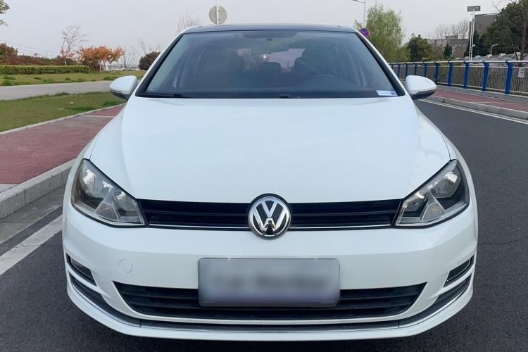 Used Volkswagen Golf 2016 230TSI Automatic Comfort Version
