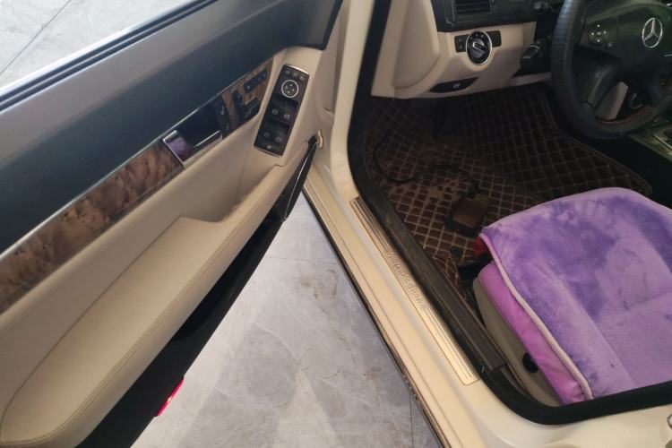 Used Mercedes-Benz C-Class 2010 C 200 CGI Fashion Model Driver Seat