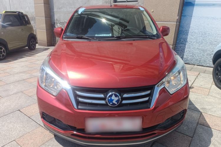 Used Venucia R50 2015 1.6L Automatic Fashion Edition