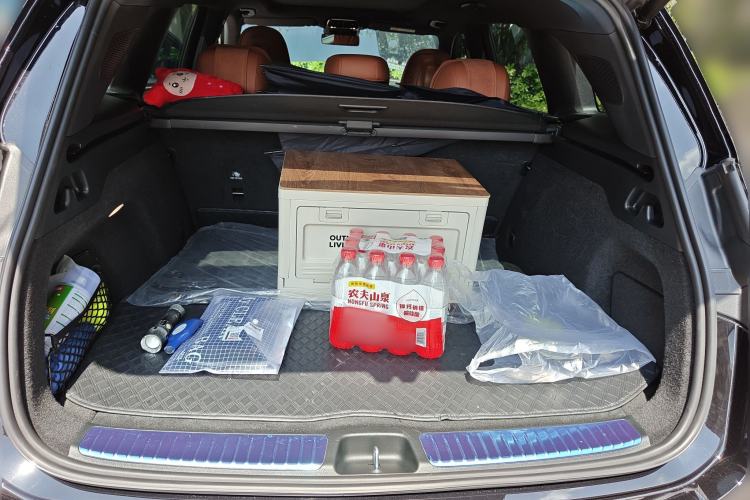 Used Mercedes-Benz GLC 2024 Facelifted GLC 260 L 4MATIC Luxury Version 5 Seats