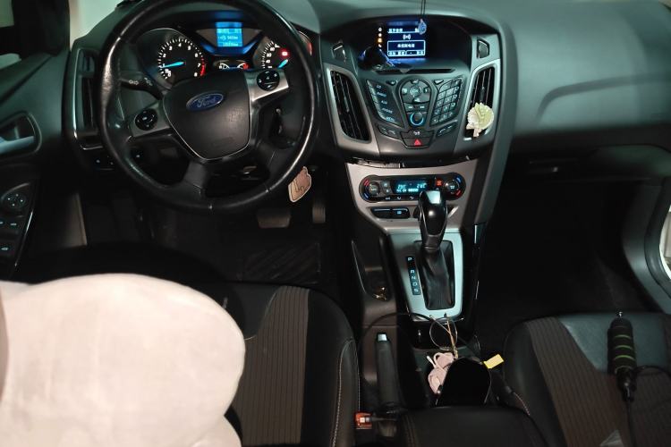 Used Ford Focus 2012 Sedan 1.6L Automatic Fashion Edition