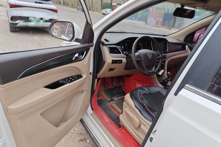 Used Baojun 730 2016 1.5L Manual Comfort Version 7 Seats China V Emission Standard
