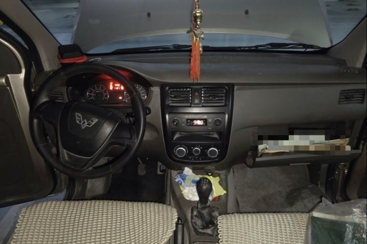 Used Wuling Rongguang V 2019 1.5L Van - Utility Model Interior 2