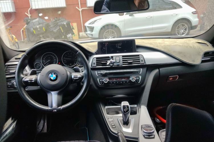 Used BMW 3 Series 2014 328i M Sport Edition Interior 2
