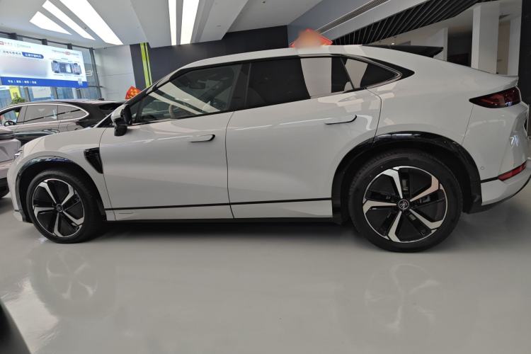 Used BYD Song L EV 2025 662 km Advanced Intelligent Driving Version
