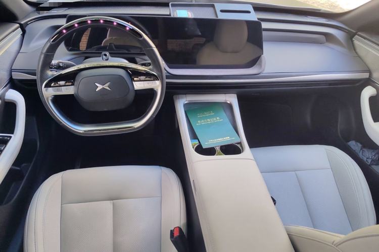 Used XPeng P7 2023 P7i 610 Max Performance Edition Center Console